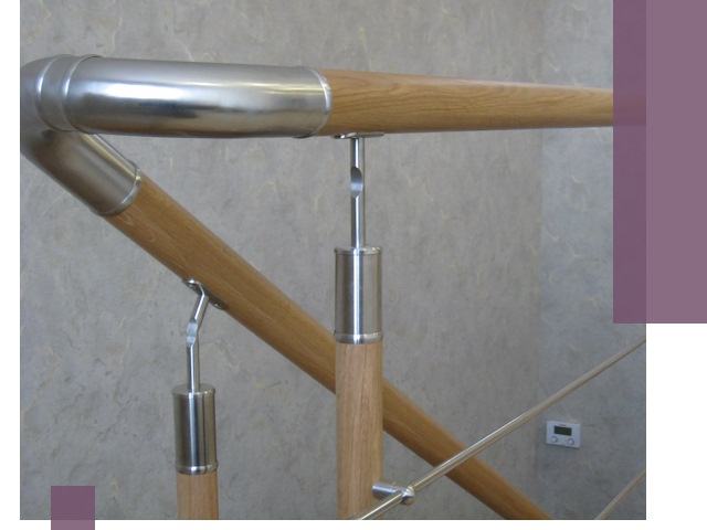 Комбинированные перила на заказ в Владивостоке — монтаж и производство