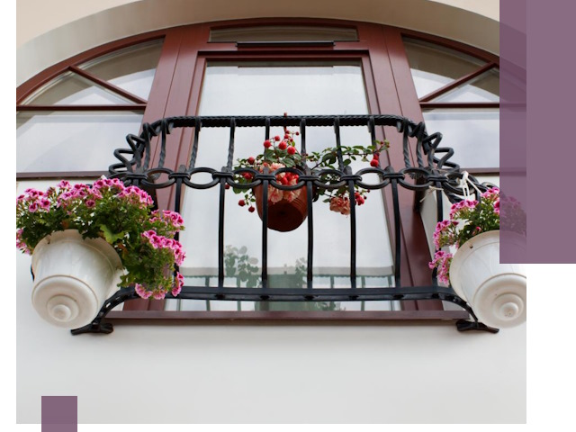 Изготовление и монтаж французских балконов в Владивостоке