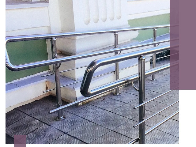 Ограждения пандусов из металла и нержавейки в Владивостоке