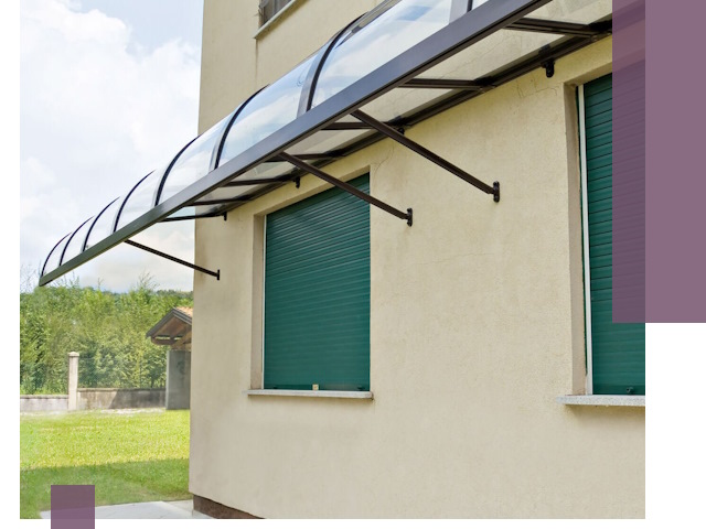 Козырьки над окнами в Владивостоке — изготовление и монтаж по выгоде